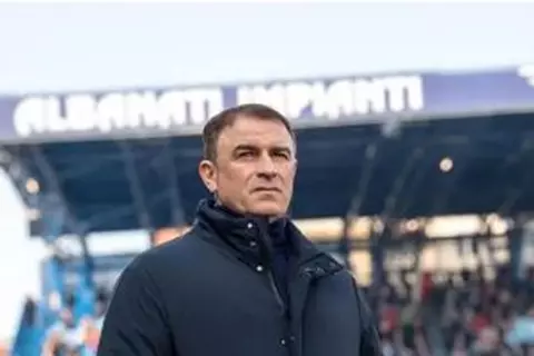 تقارير: الأهلي يفاوض مدرب سامبدوريا الإيطالي السابق